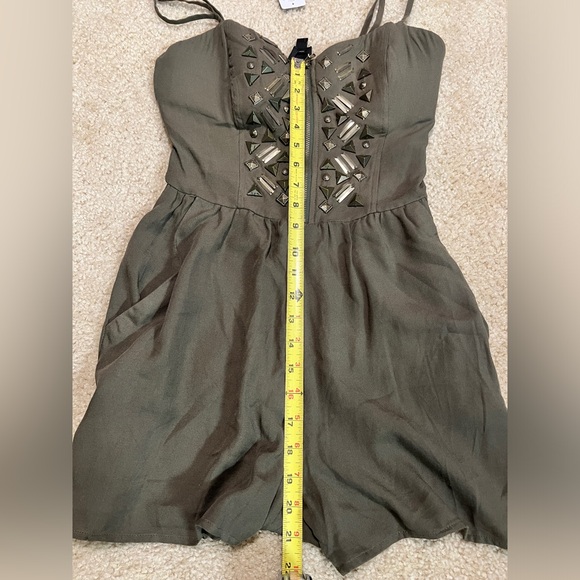 NWT 2B BeBe green studded romper size Small - Picture 10 of 11